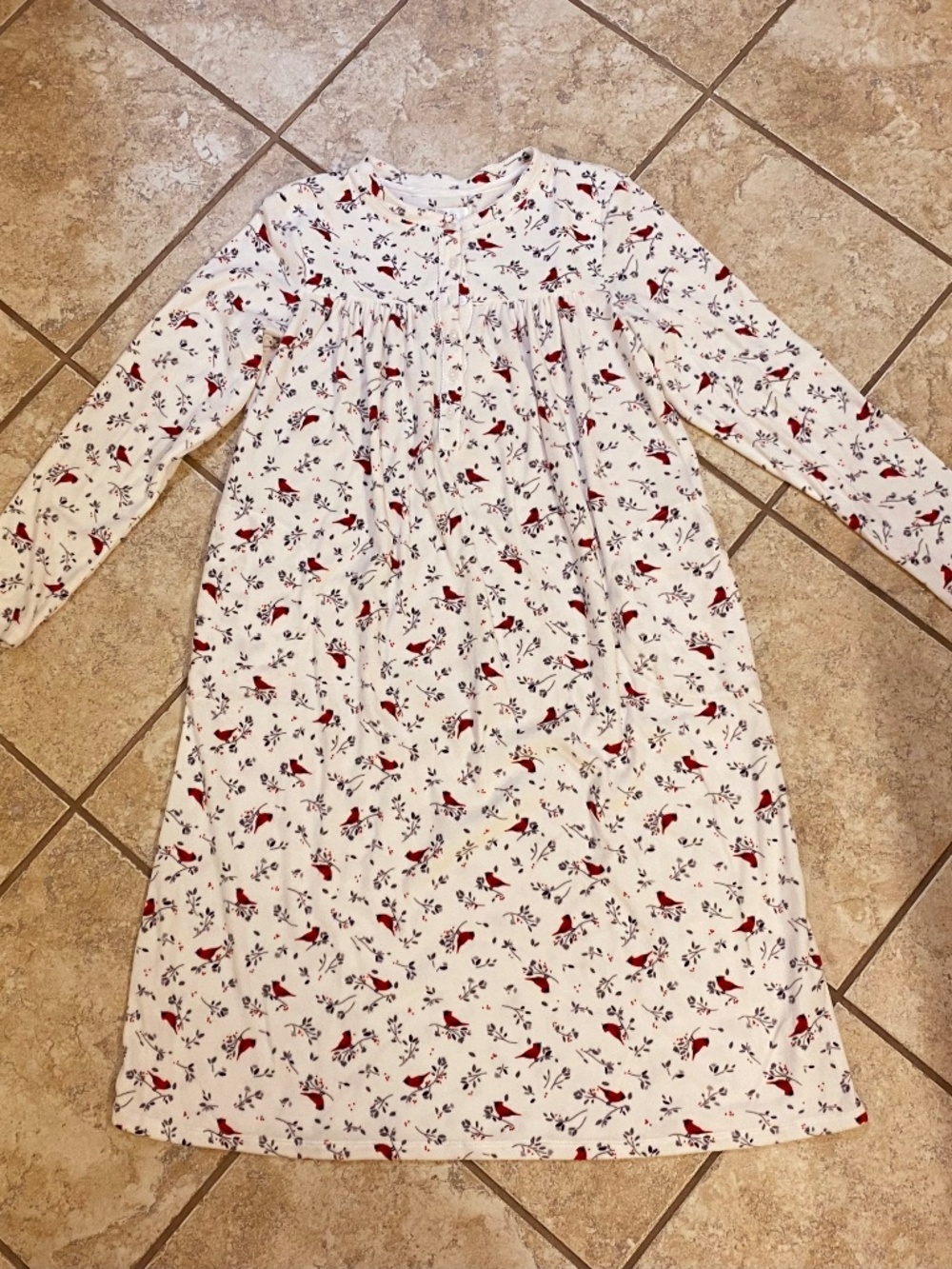 New Cardinal print stretch fleece nightgown by Aria size small